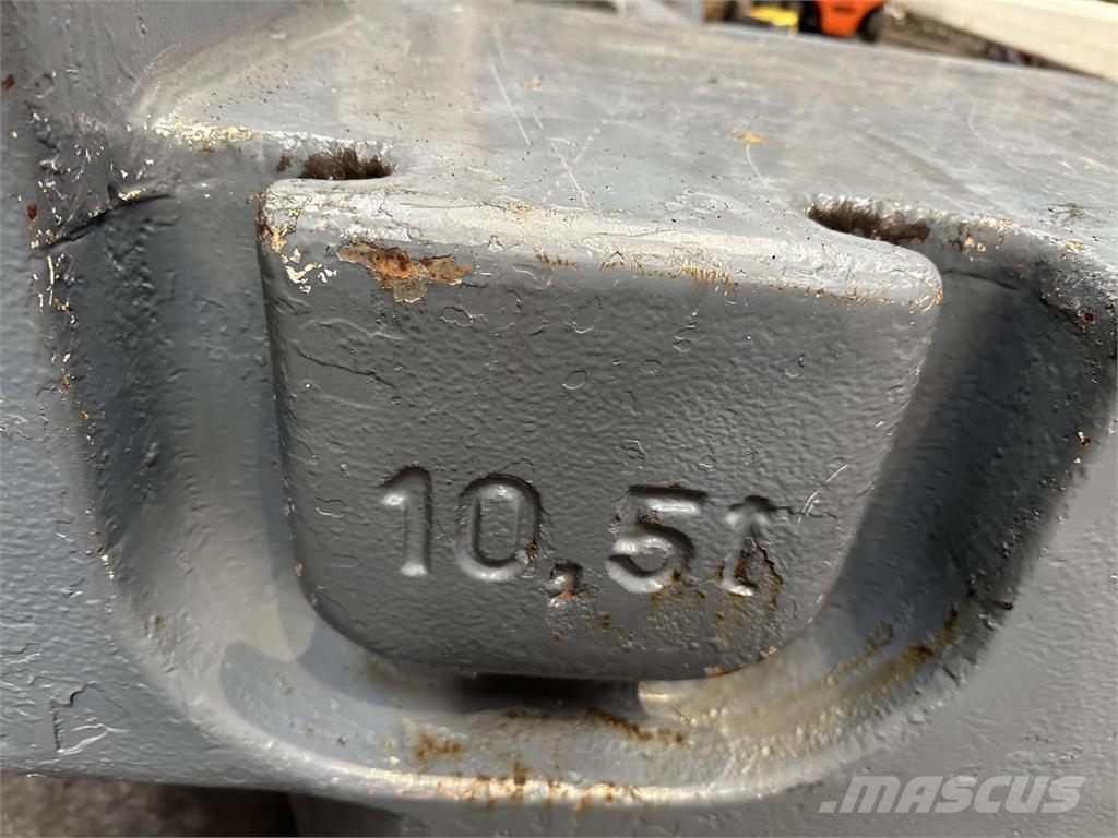 Liebherr LTM 1100-4.1 counterweight 10,5 ton Vinç parçalari