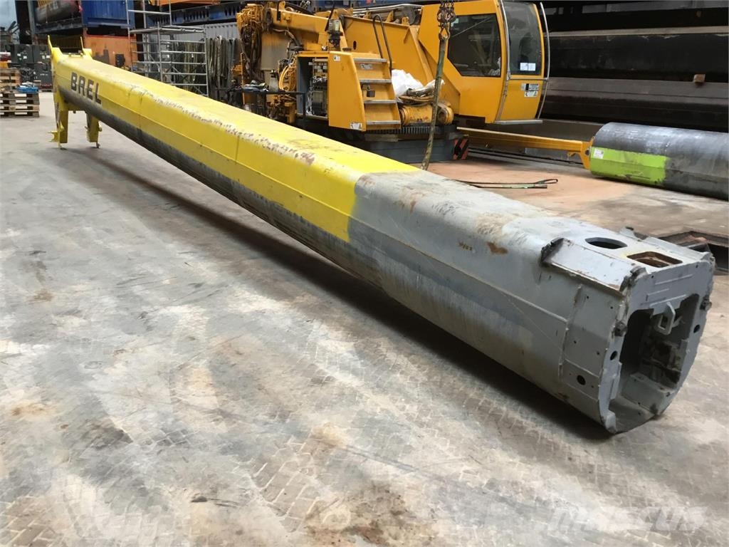 Liebherr LTM 1100-4.2 telescopic head section 6 Diely a zariadenia žeriavov