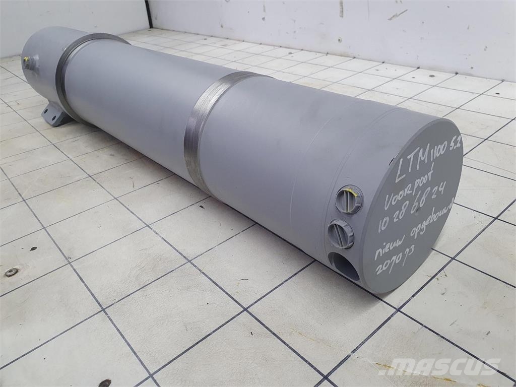 Liebherr LTM 1100-5.2 outrigger support cylinder front Части и оборудване за кранове
