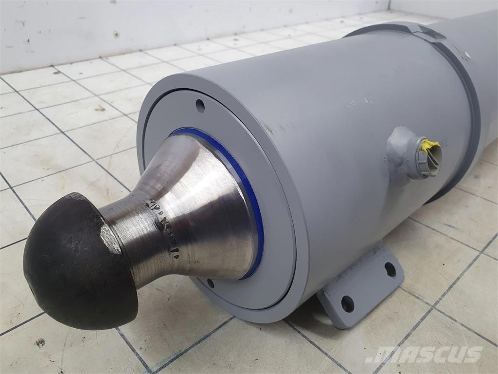 Liebherr LTM 1100-5.2 outrigger support cylinder front Части и оборудване за кранове