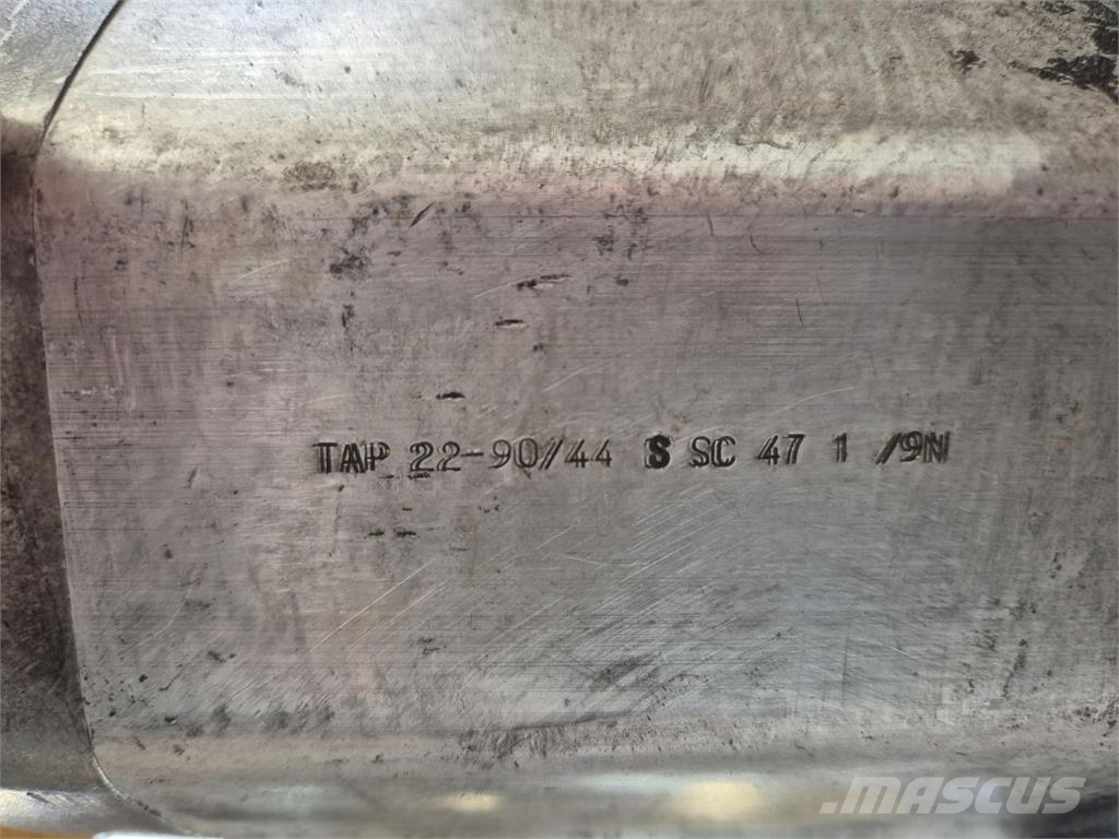Liebherr LTM 1140 hydraulic pump set Delovi i oprema za kran
