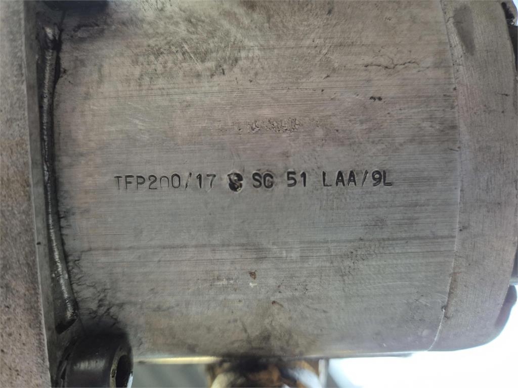 Liebherr LTM 1140 hydraulic pump set Delovi i oprema za kran