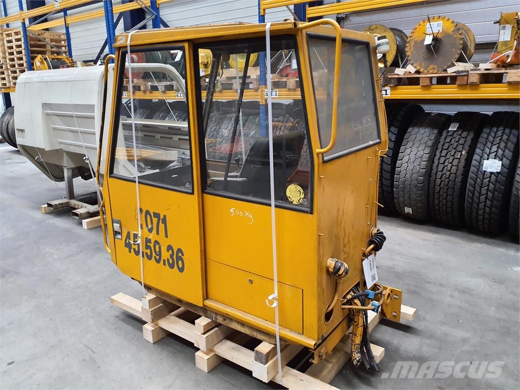 Liebherr LTM 1140 upper cabin Kabinen