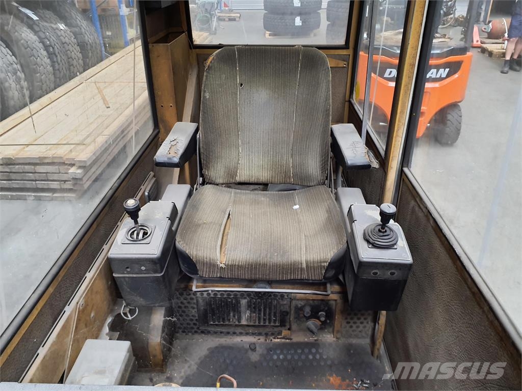 Liebherr LTM 1140 upper cabin Kabinen