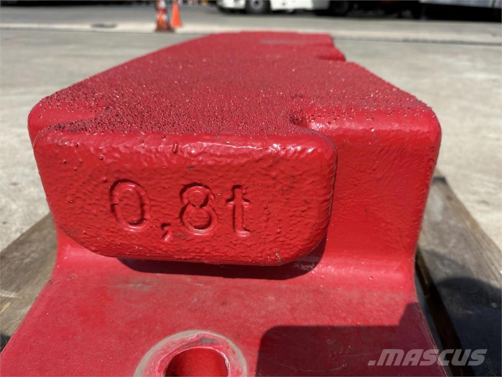 Liebherr LTM 1150-5.3 counterweight 0,8 ton Crane parts and equipment