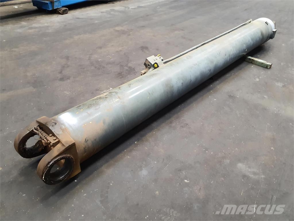 Liebherr LTM 1160-2 luffing cylinder Запчасти для кранов