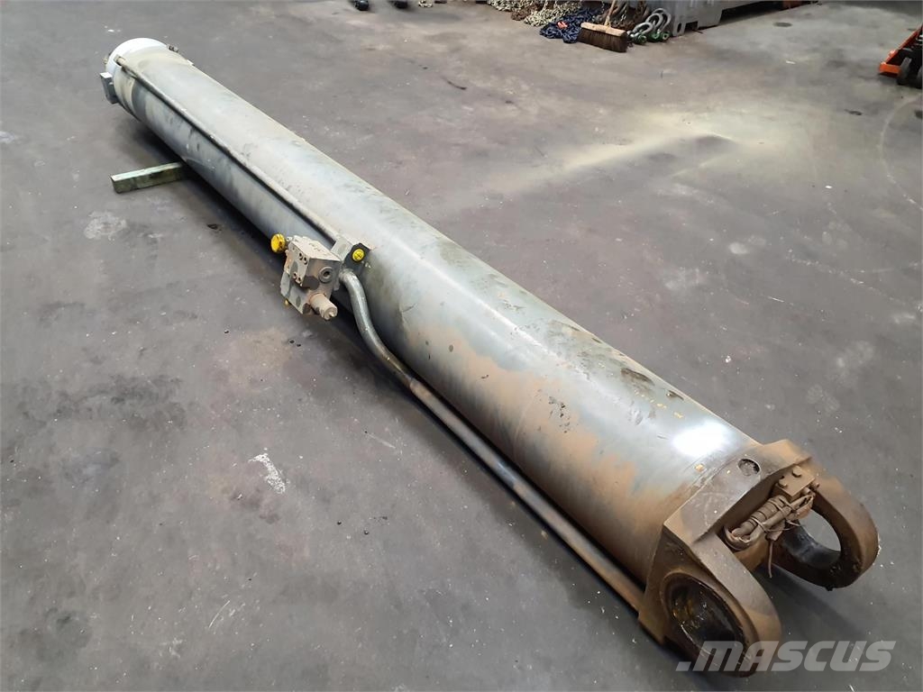 Liebherr LTM 1160-2 luffing cylinder Запчасти для кранов