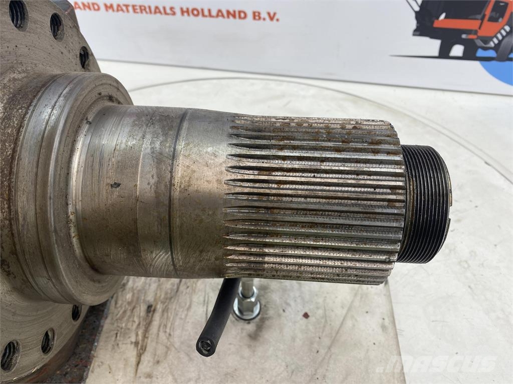 Liebherr LTM 1160/2 Steering knuckle 16 holes axle 4 轴