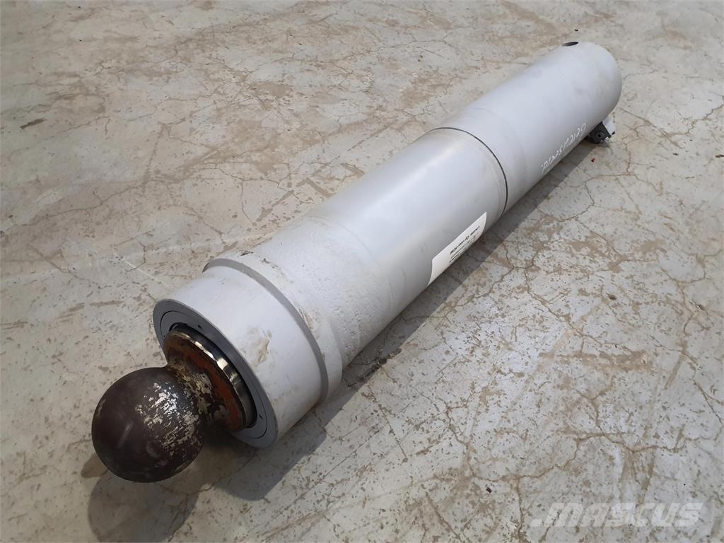 Liebherr LTM 1160 outrigger support cylinder front Εξαρτήματα και εξοπλισμός για γερανούς