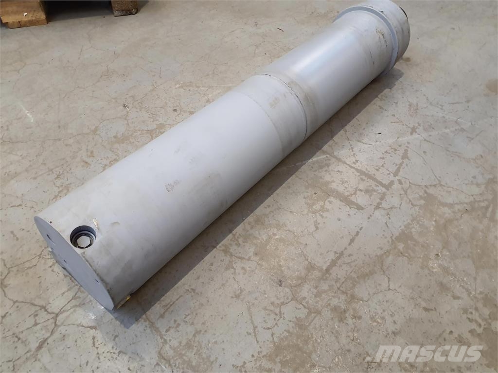 Liebherr LTM 1160 outrigger support cylinder front Εξαρτήματα και εξοπλισμός για γερανούς