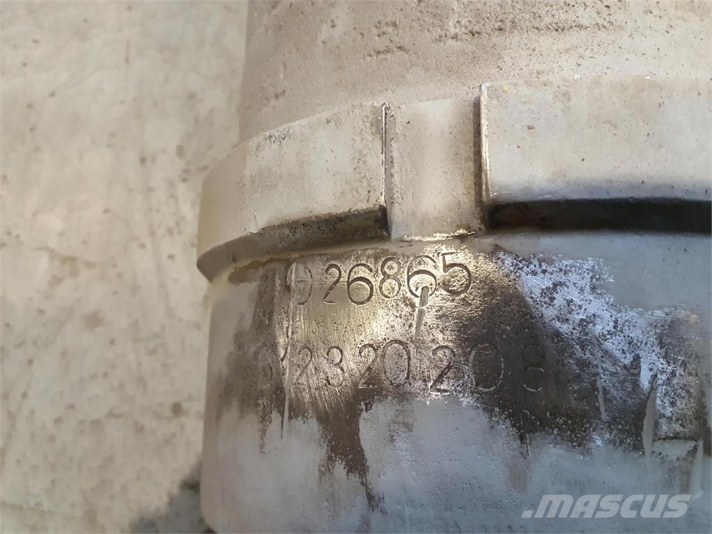 Liebherr LTM 1160 outrigger support cylinder front Εξαρτήματα και εξοπλισμός για γερανούς