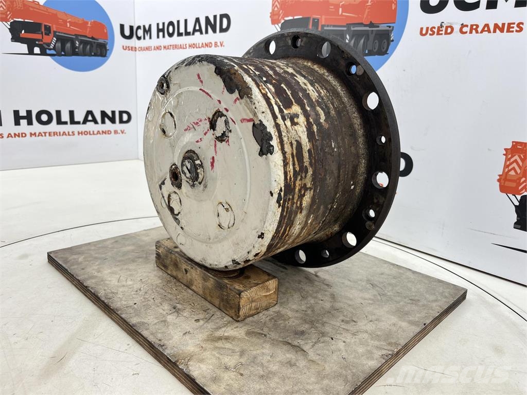 Liebherr LTM 1160 planetary gear 22-25-74-40-4pl-H185-46 轴