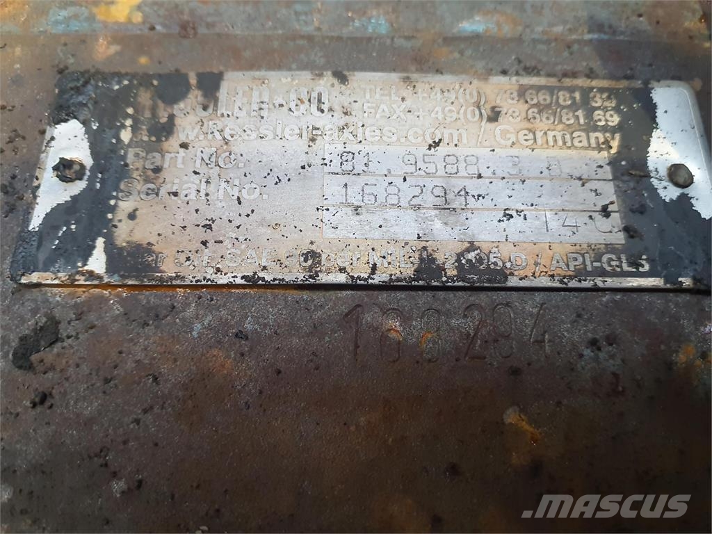 Liebherr LTM 1250-6.1 axle 2 차축