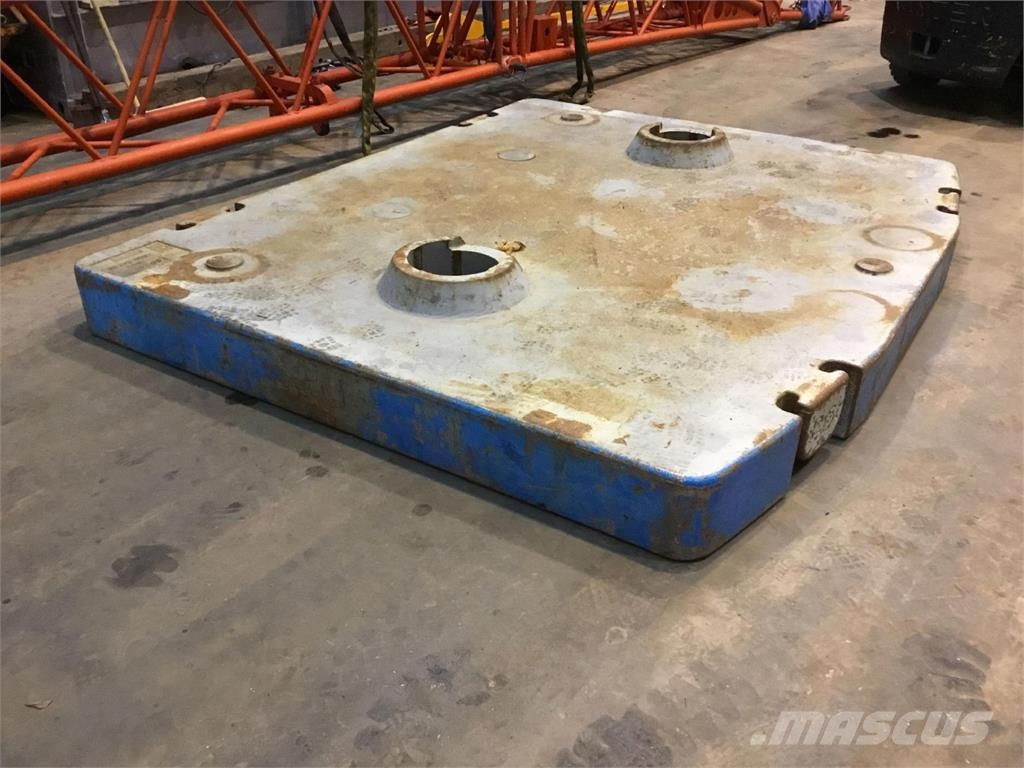 Liebherr LTM 1250-6.1 counterweight 12,5 ton Rezervni deli in oprema za dvigala