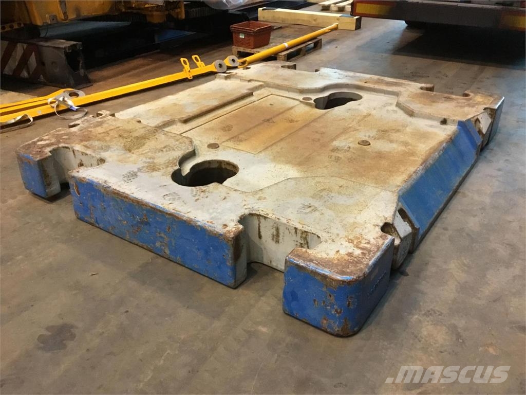 Liebherr LTM 1250-6.1 counterweight 12,5 ton Rezervni deli in oprema za dvigala