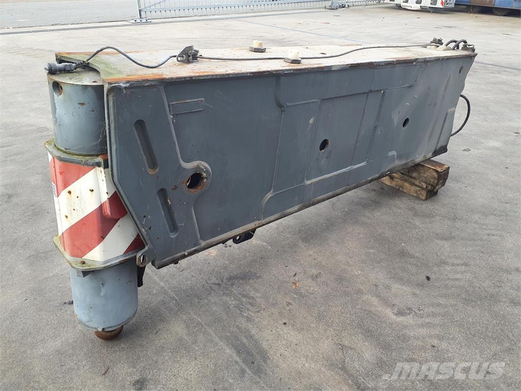 Liebherr LTM 1250-6.1 outrigger beam complete rear Rezervni deli in oprema za dvigala