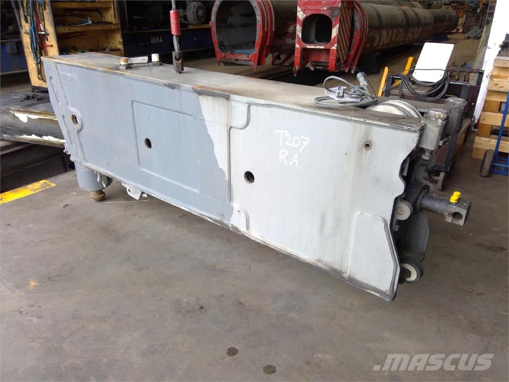 Liebherr LTM 1250-6.1 outrigger beam complete rear Rezervni deli in oprema za dvigala