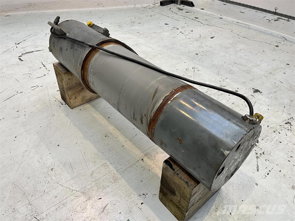 Liebherr LTM 1250-6.1 SUPPORT CYLINDER Kran-Teile und Zubehör