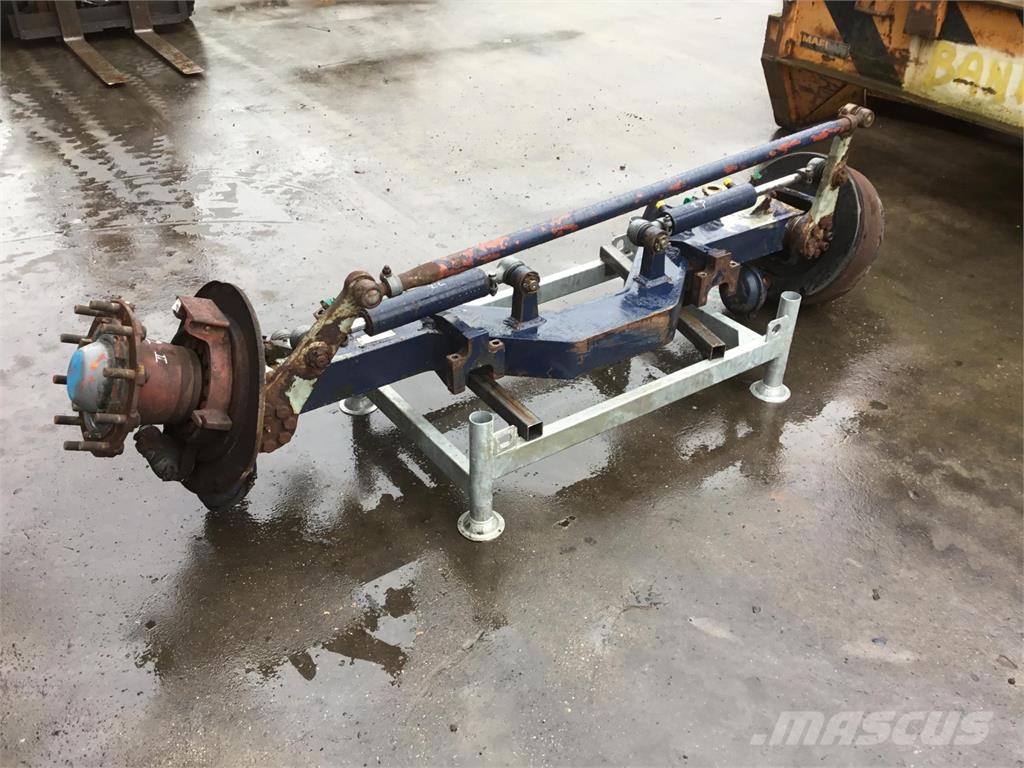 Liebherr LTM 1300 axle 2 轴