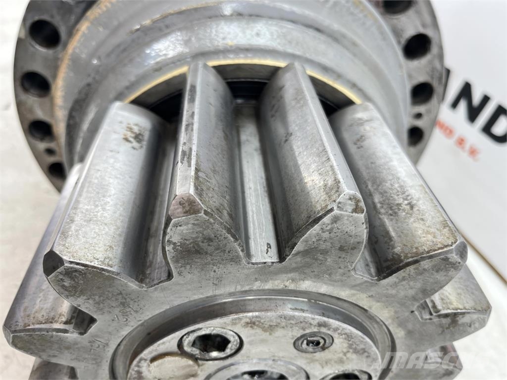 Liebherr LTM 1300 slewing gear Части и оборудване за кранове