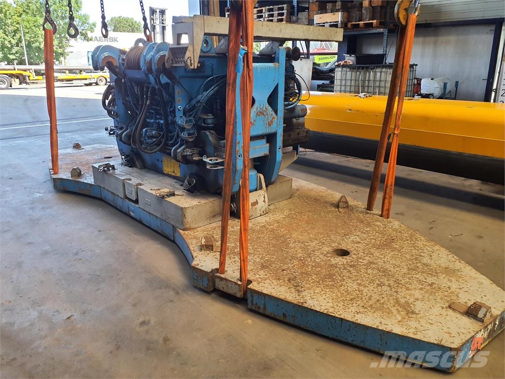 Liebherr LTM 1400-7.1 counterweight base plate 15T Kran deler og utstyr