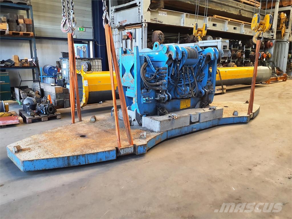 Liebherr LTM 1400-7.1 counterweight base plate 15T Kran deler og utstyr