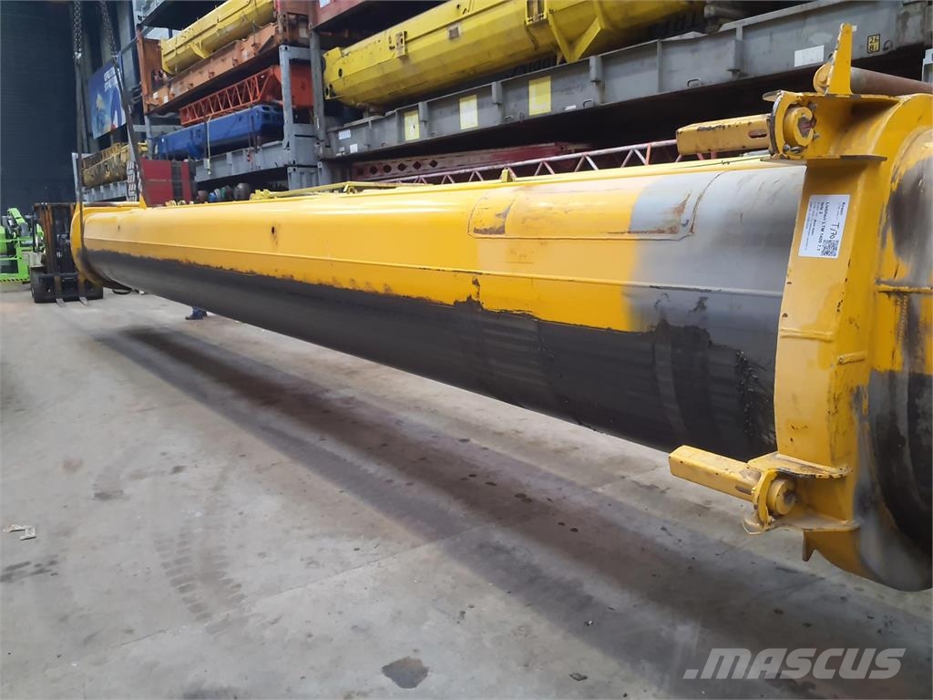 Liebherr LTM 1400-7.1 Telescopic boom section 3 Rezervni deli in oprema za dvigala
