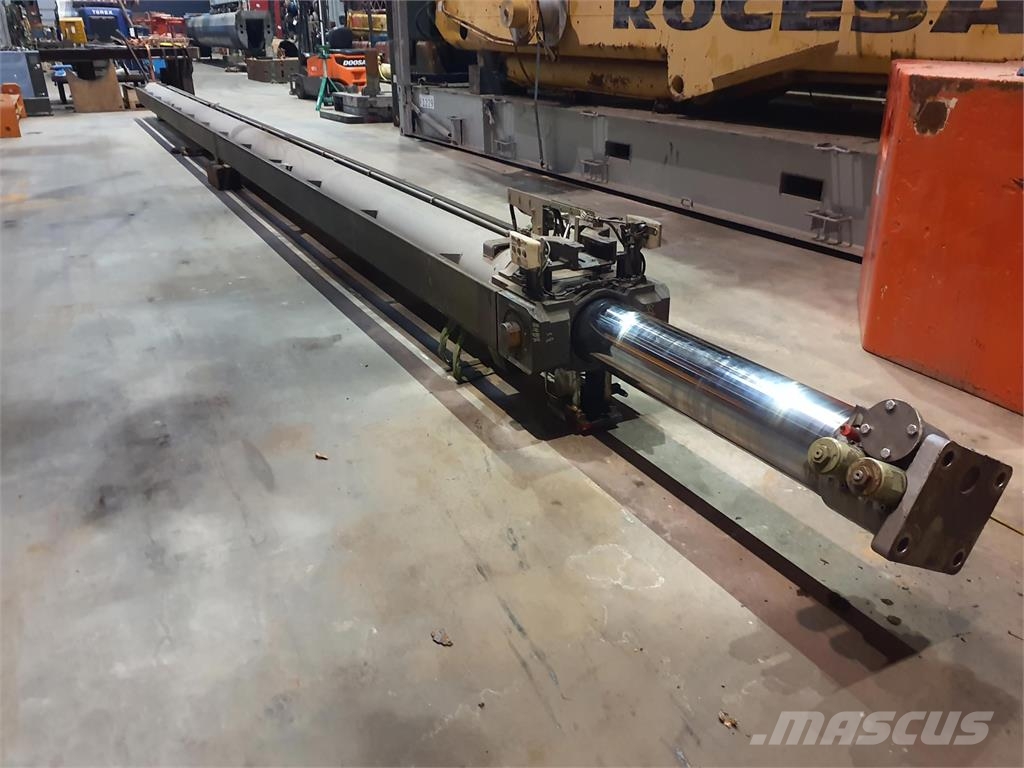 Liebherr LTM 1400-7.1 Telescopic cylinder Rezervni deli in oprema za dvigala