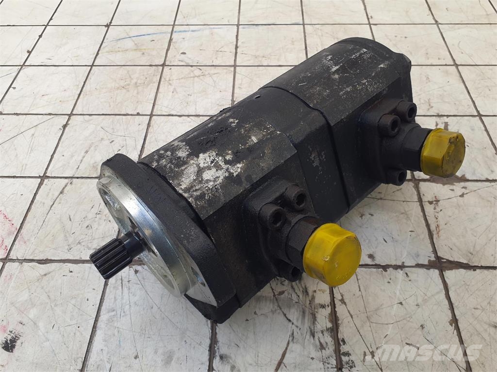 Liebherr LTM 1400-7.1 two stage pump Rezervni deli in oprema za dvigala