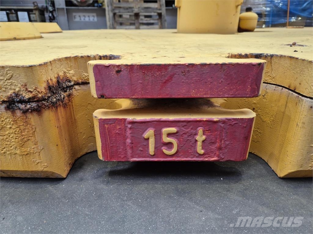Liebherr LTM 1500 Base counterweight 15T Delovi i oprema za kran