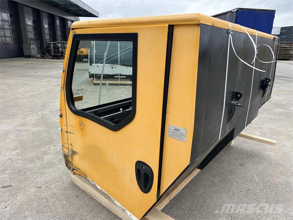 Liebherr LTM lower cab كابينة والداخلية