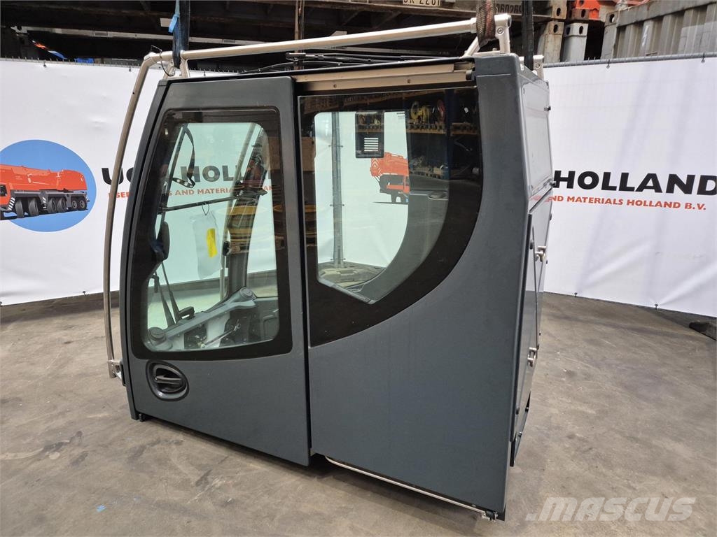 Liebherr LTM upper cab Cabina