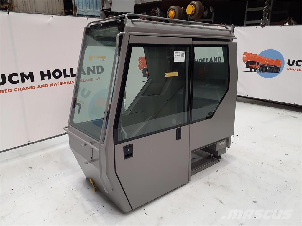 Liebherr LTM upper cab Cabines e interior máquinas construção