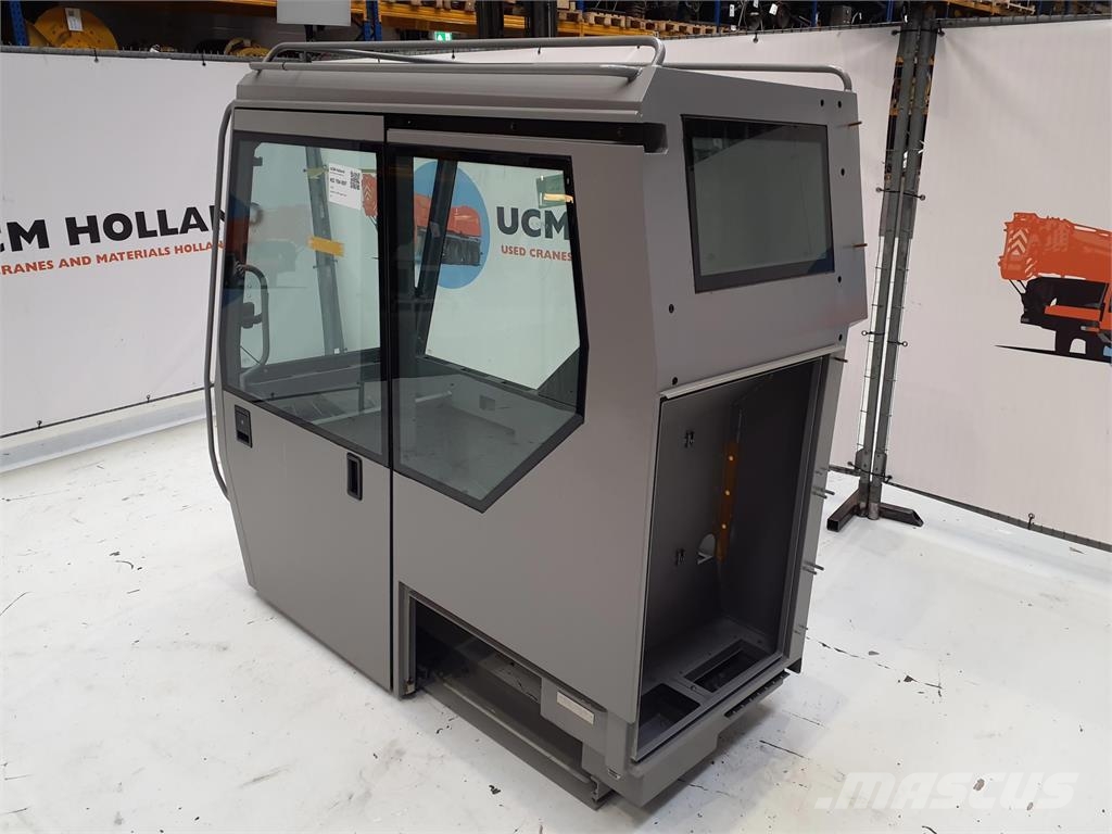 Liebherr LTM upper cab Cabines e interior máquinas construção