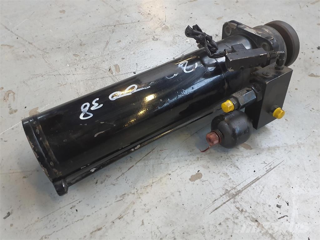 Liebherr LTM1080-1 ballast extension ram Части и оборудване за кранове