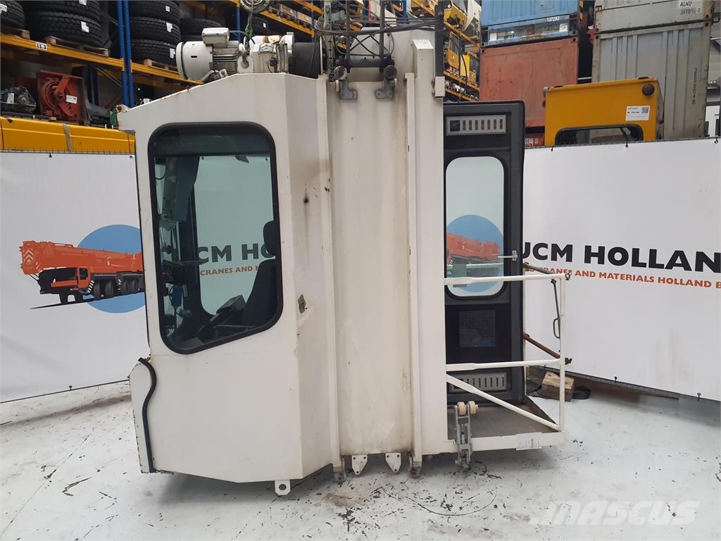 Liebherr MK 80 operators cabin كابينة والداخلية