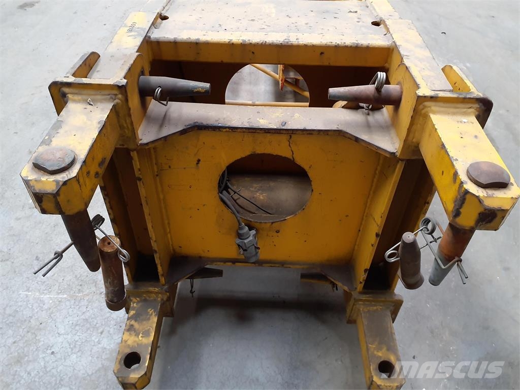 PPM 380 ATT jib with brackets Εξαρτήματα και εξοπλισμός για γερανούς