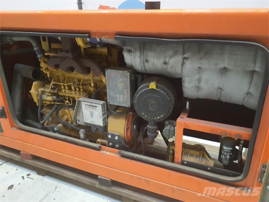 Spierings SK 1265-AT6 upper engine John Deere 4045HFG82 Motorlar