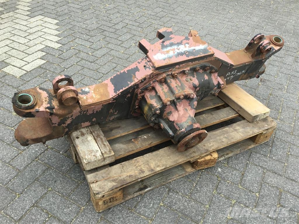 Spierings SK 345/365 axle 1 Axles