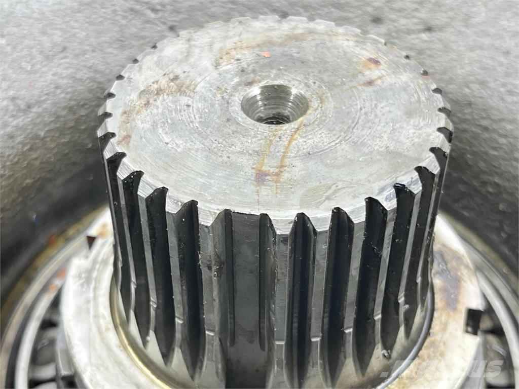 Spierings SK 477 slew gear parts Части и оборудване за кранове