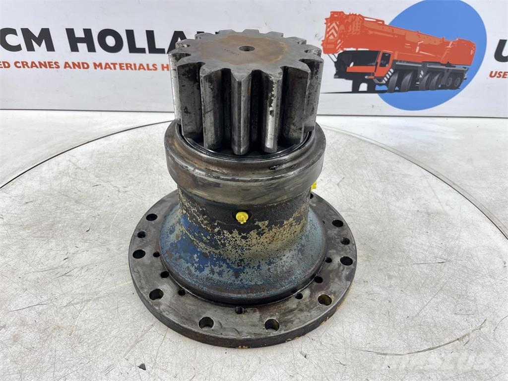 Spierings SK 477 slew gear parts Части и оборудване за кранове