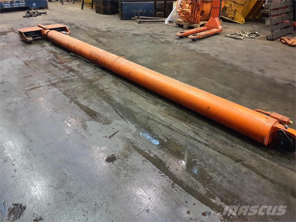 Spierings Spiering SK 598 AT5 erection cylinder Части и оборудване за кранове