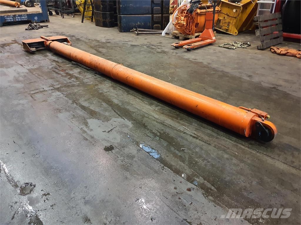 Spierings Spiering SK 598 AT5 erection cylinder Части и оборудване за кранове