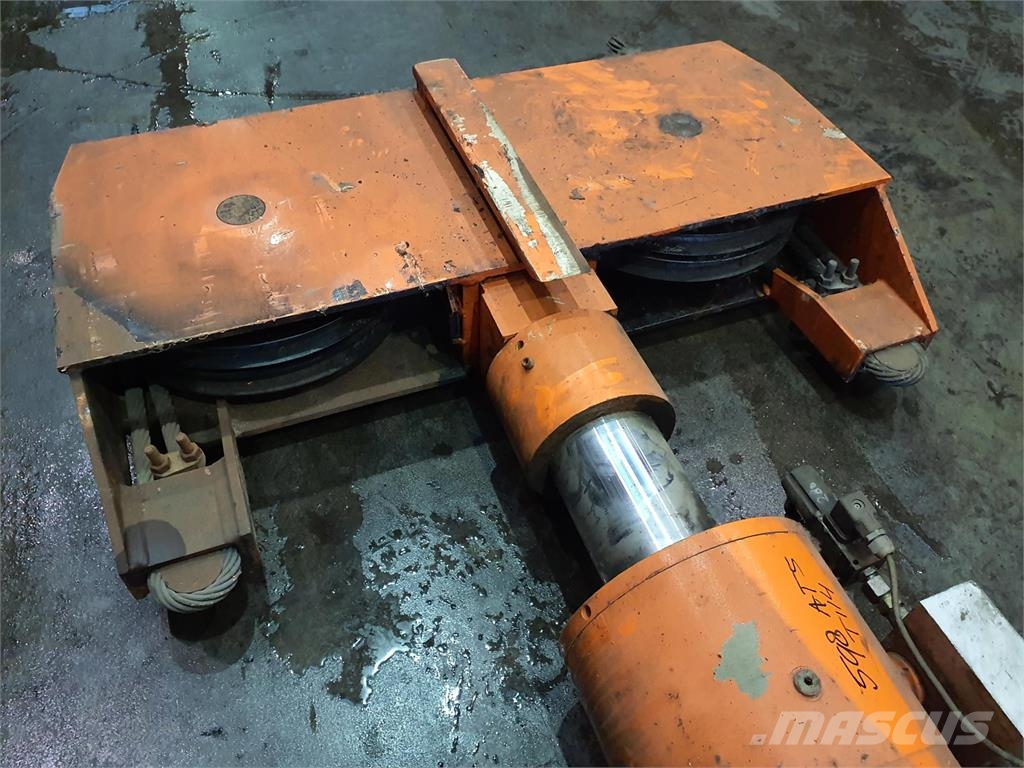 Spierings Spiering SK 598 AT5 erection cylinder Части и оборудване за кранове