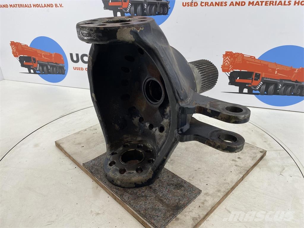 Terex Demag AC 35 Steering knuckle 16 holes axle 2 right محور العجلة
