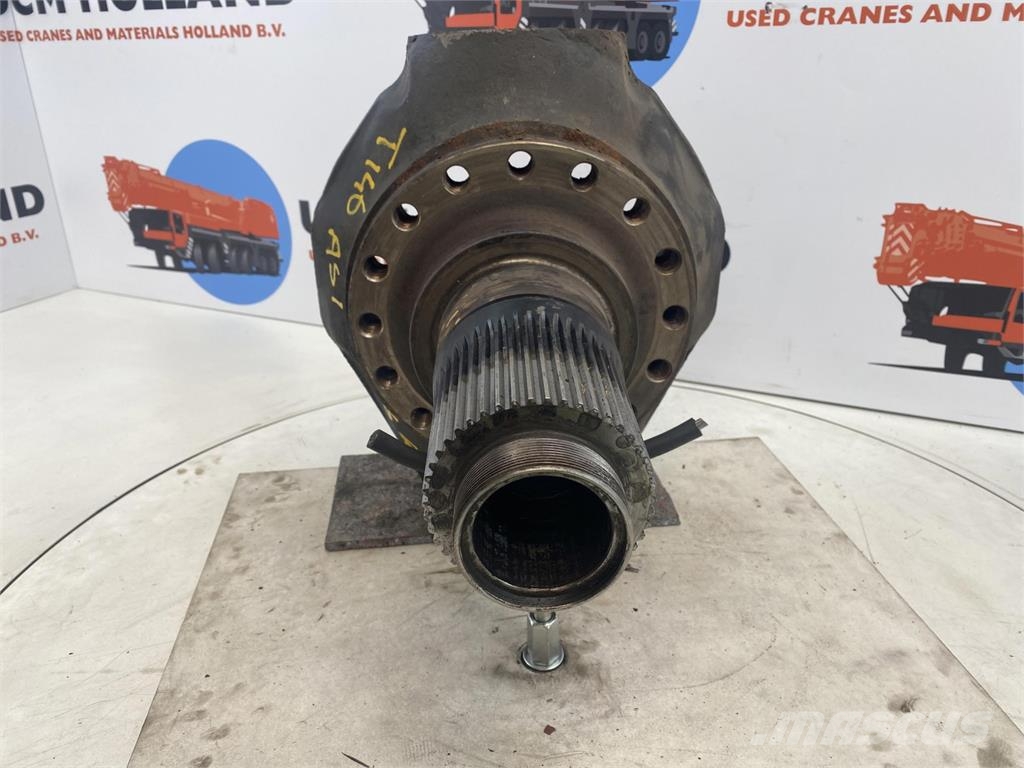 Terex Demag AC 35 Steering knuckle 16 holes axle 1 Osi