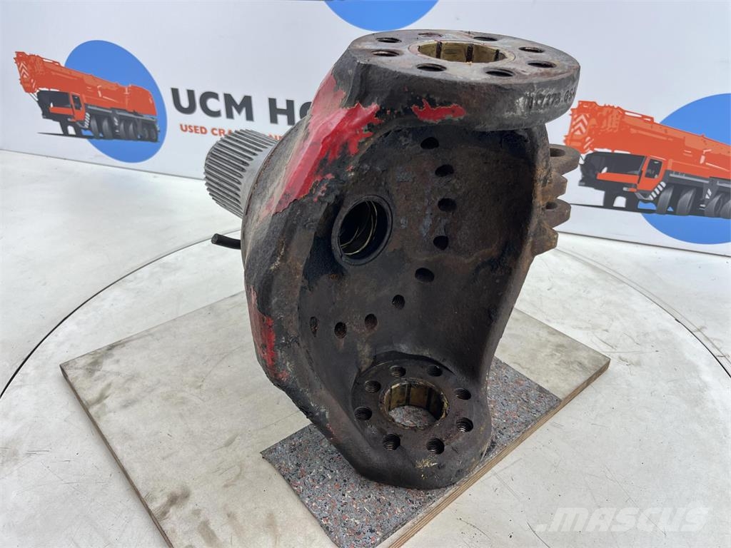 Terex Demag AC35 Steering knuckle 16 holes axle 2 right Axles