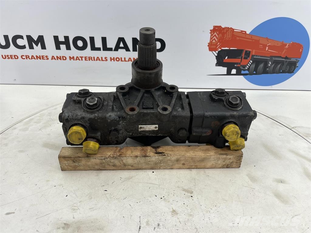 ZF Steering Box 120bar أجزاء ومعدات رافعات