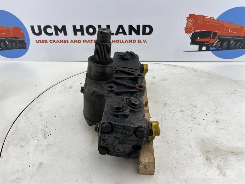ZF Steering Box 120bar أجزاء ومعدات رافعات