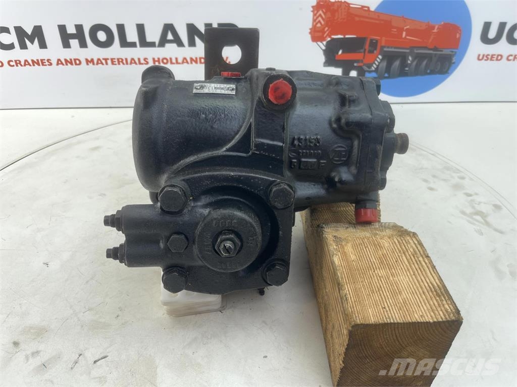 ZF Steering Box 130bar Peças e equipamento de gruas